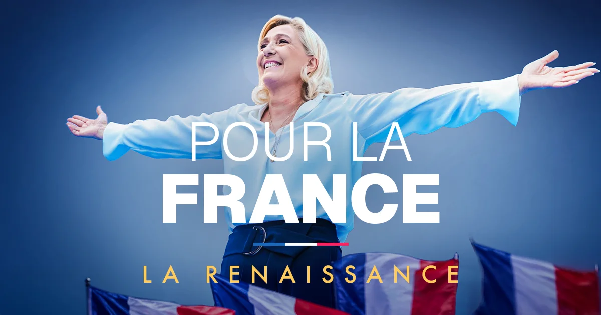 Visuel de campagne de Marine Le Pen, bras ouverts devant des drapeaux français.